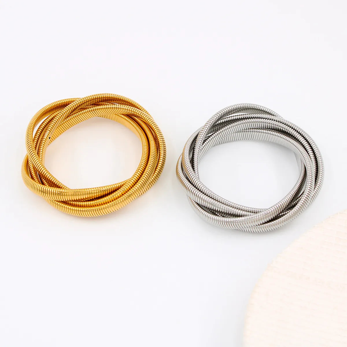 Classic Style Round Solid Color Stainless Steel Plating Bangle