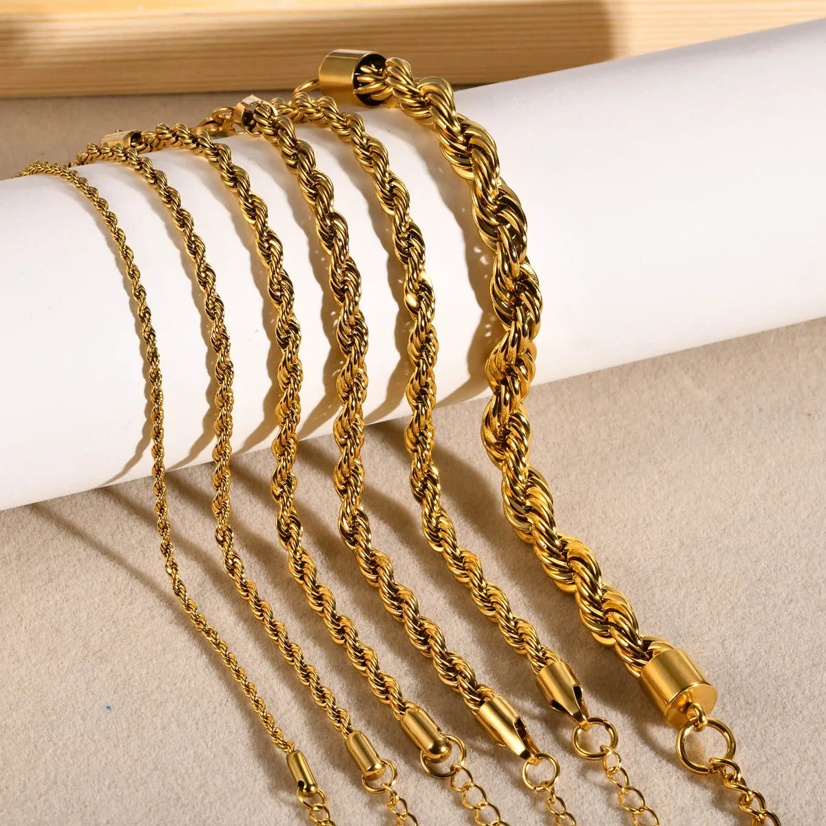 Classic Style Solid Color Stainless Steel Plating 18k Gold Plated Bracelets