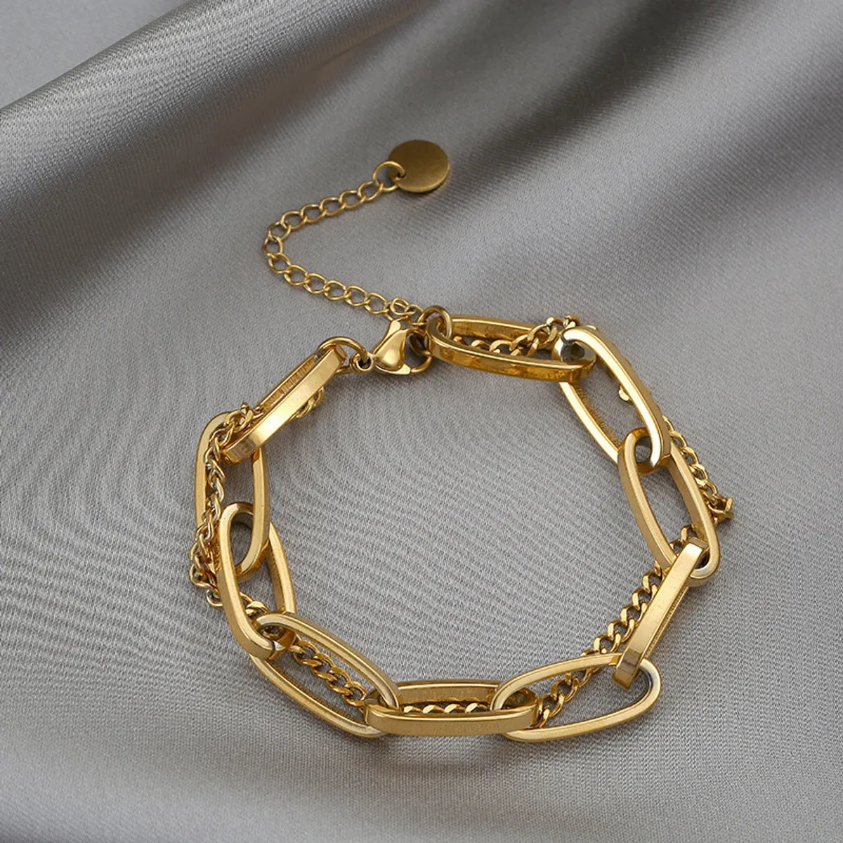 Classic Style Solid Color 304 Stainless Steel 18K Gold Plated Bracelets In Bulk