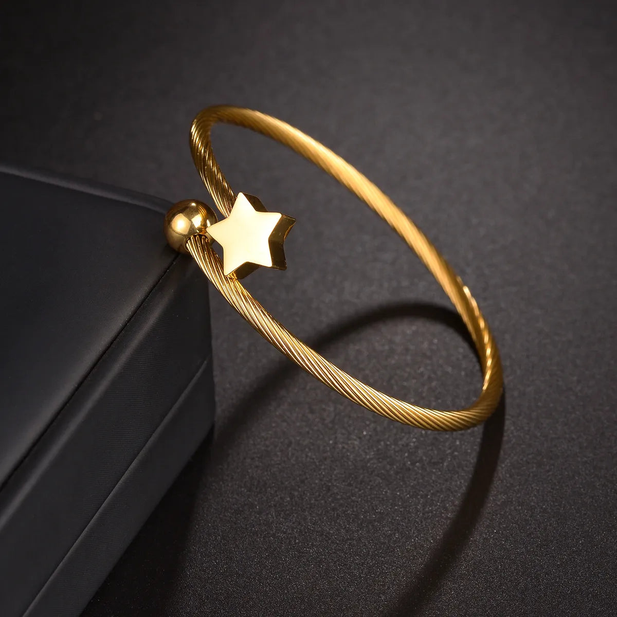 Classic Style Star Flower Stainless Steel Plating 18k Gold Plated Cuff Bracelets