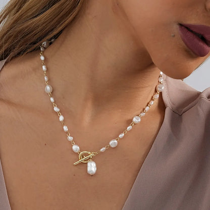 Classic Style Streetwear Geometric Imitation Pearl Women's Pendant Necklace