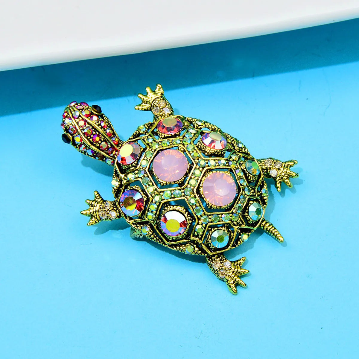 Classic Style Tortoise Metal Rhinestone Women'S Brooches