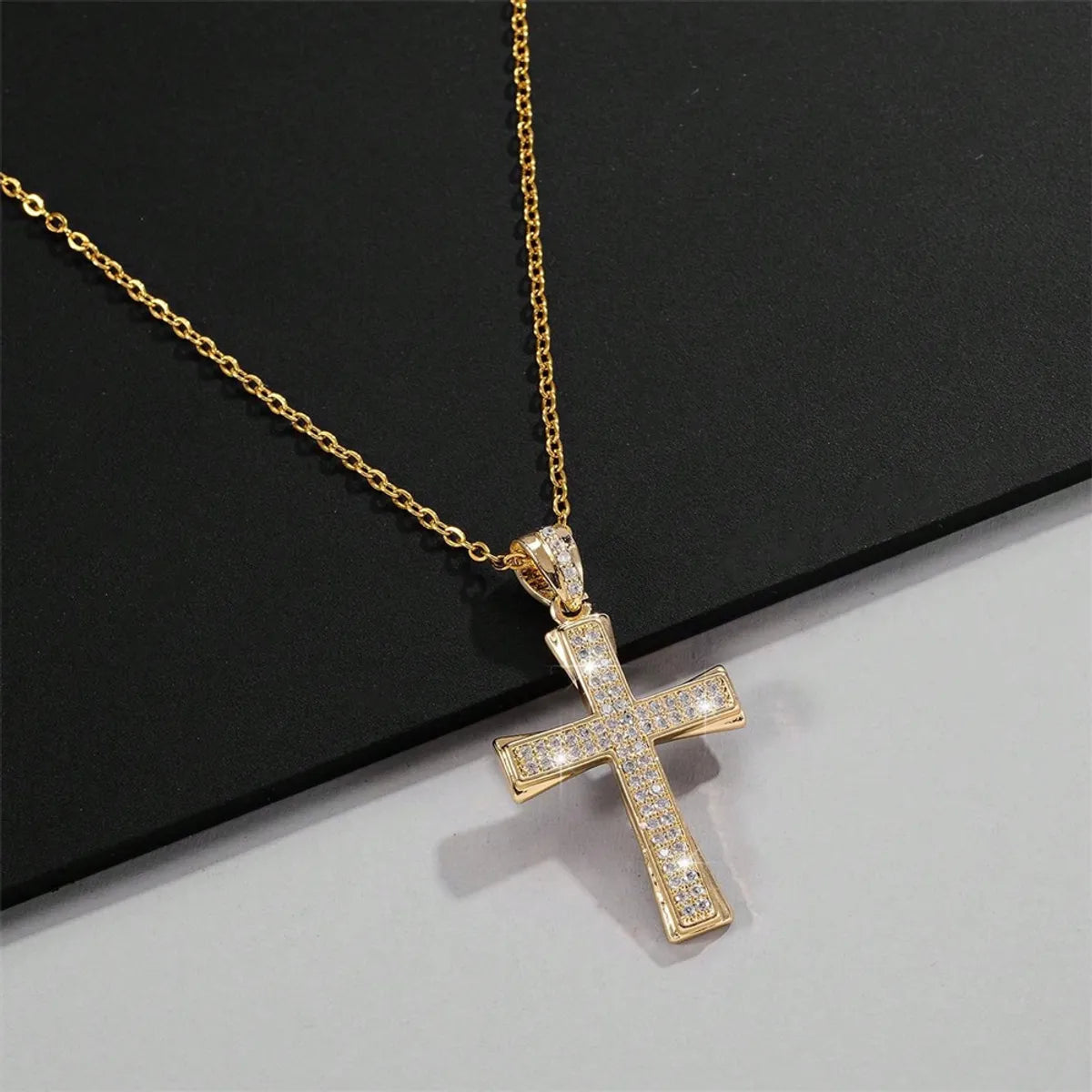 Classical Cross Copper Plating Inlay Zircon Gold Plated Pendant Necklace