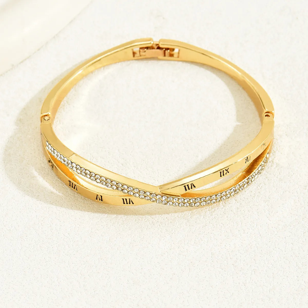 Classical Luxurious Romantic Solid Color Alloy Inlay Rhinestones Women'S Bangle