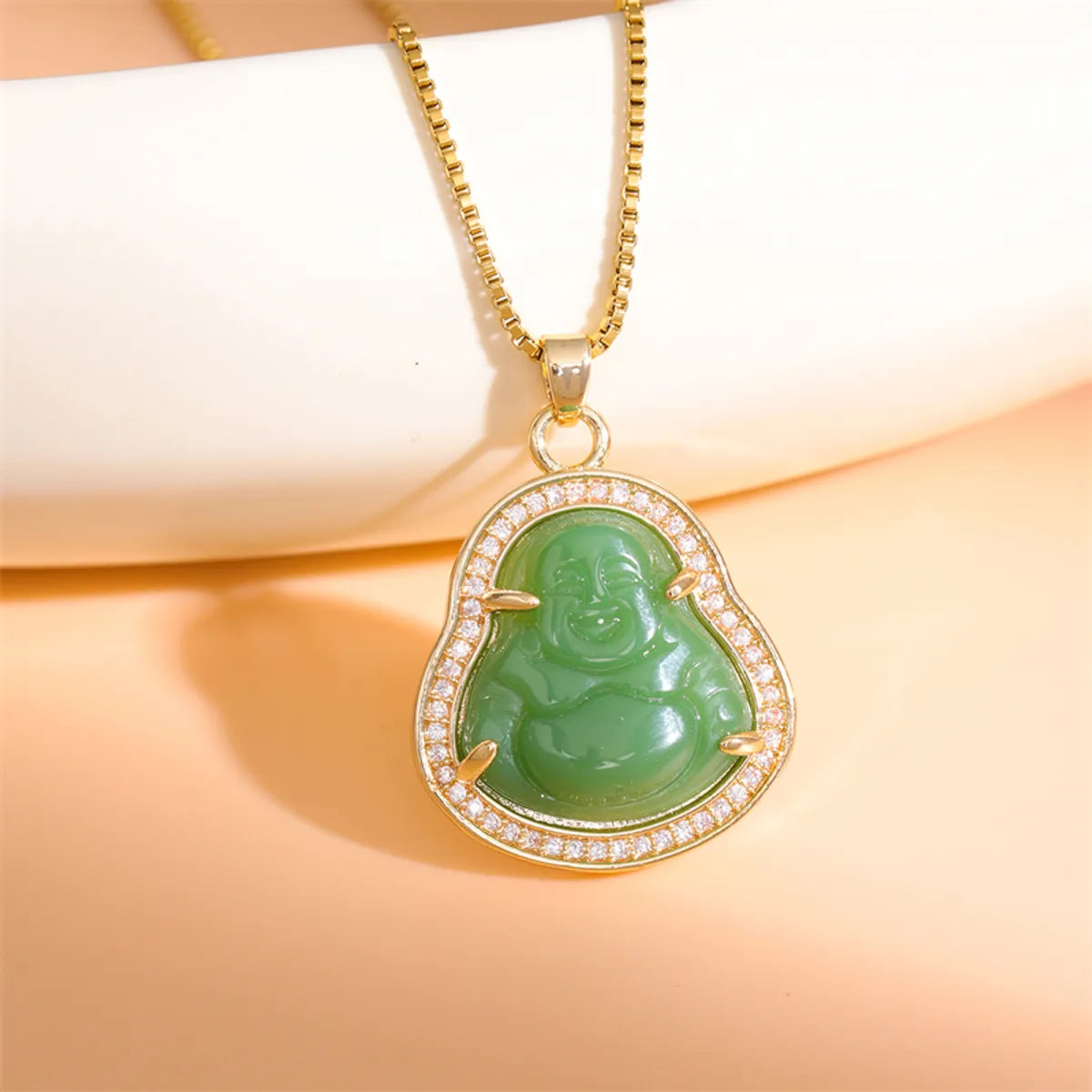 Classical Portrait Stainless Steel Titanium Steel Plating Inlay Jade Zircon 18k Gold Plated Gold Plated Pendant Necklace