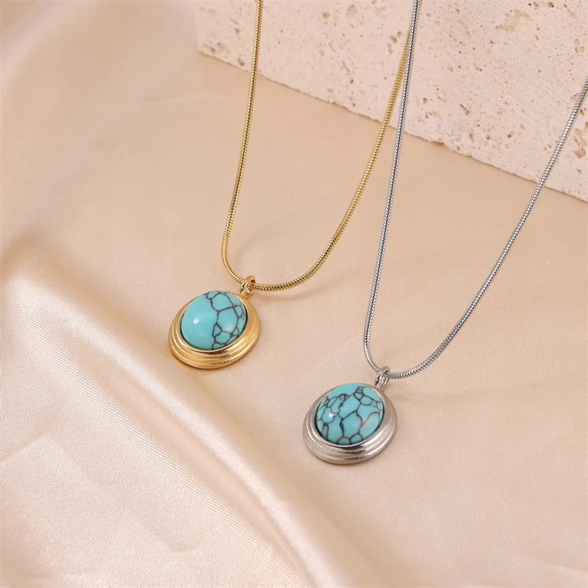 Wholesale Jewelry Commute Oval Stainless Steel Turquoise 18K Gold Plated Plating Inlay Pendant Necklace