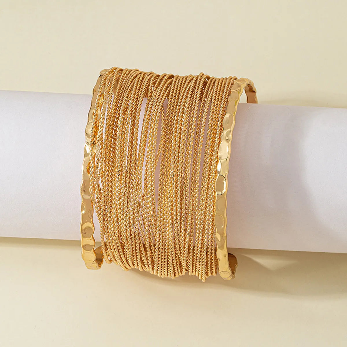 Commute Solid Color Gold Plated Metal Wholesale Bangle