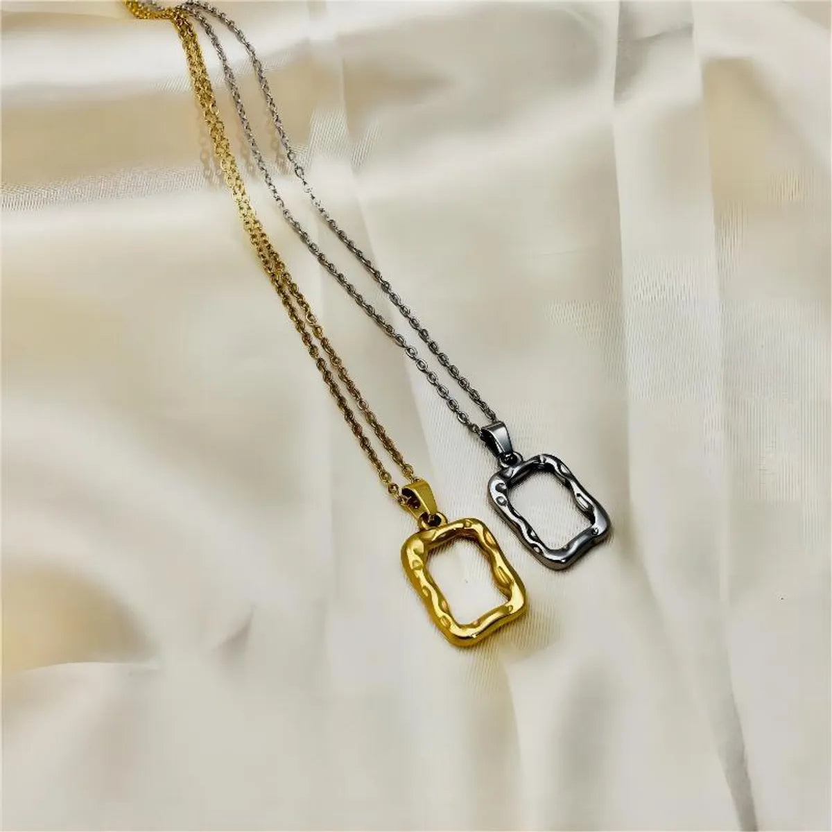 Commute Solid Color Stainless Steel Irregular Plating 18k Gold Plated Pendant Necklace