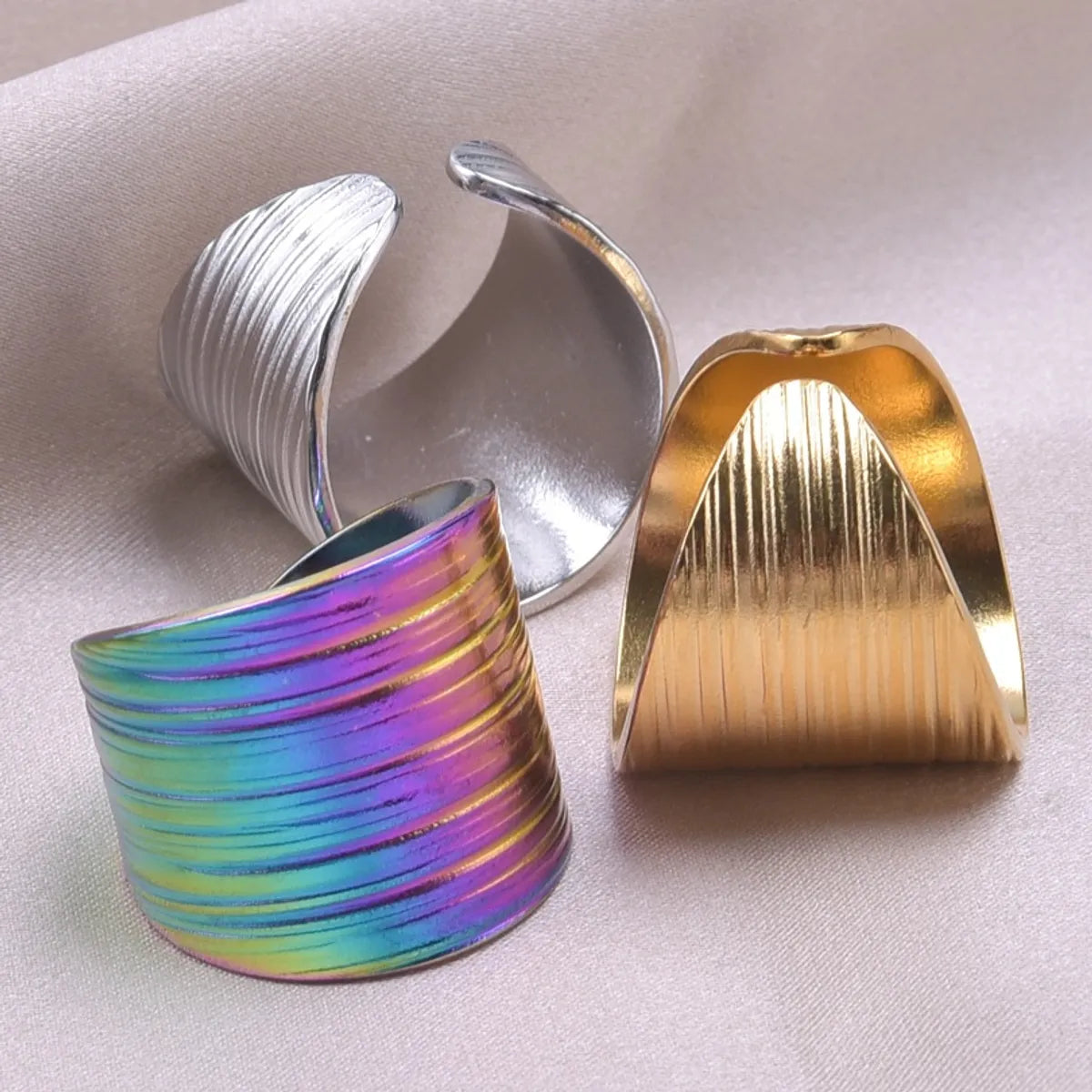 Commute Solid Color Stainless Steel Plating Gold Plated Rings