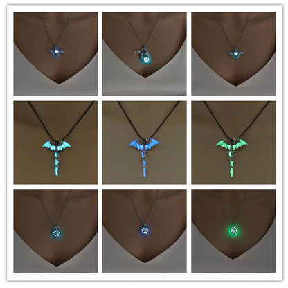 Cool Style Bat Alloy Luminous Alloy Unisex Pendant Necklace 1 Piece