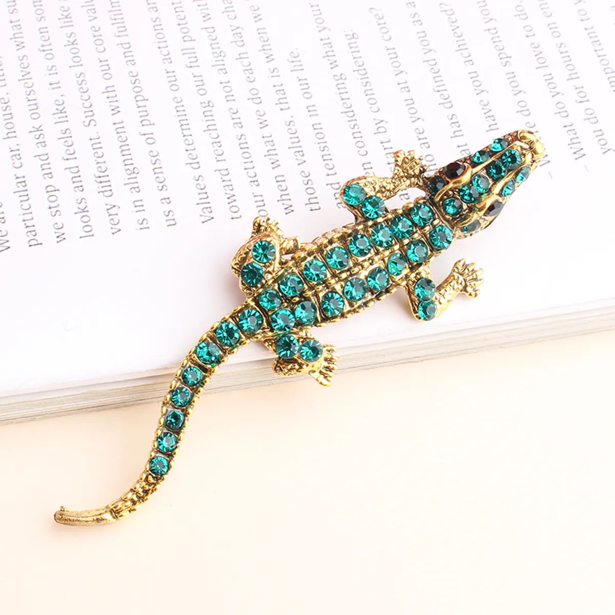 Cool Style Shiny Animal Alloy Inlay Rhinestones Unisex Brooches