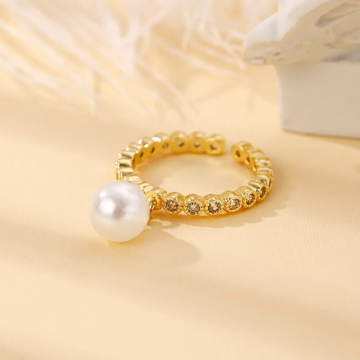 Copper 18K Gold Plated Basic Modern Style Classic Style Inlay Palm Butterfly Twist Artificial Pearls Zircon Open Rings