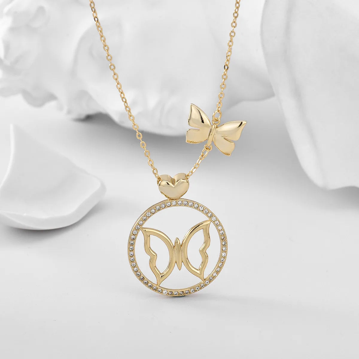 Copper 18K Gold Plated Casual Simple Style Hollow Out Inlay Heart Shape Butterfly Zircon Pendant Necklace Necklace