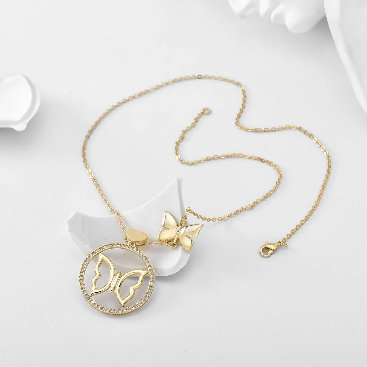 Copper 18K Gold Plated Casual Simple Style Hollow Out Inlay Heart Shape Butterfly Zircon Pendant Necklace Necklace