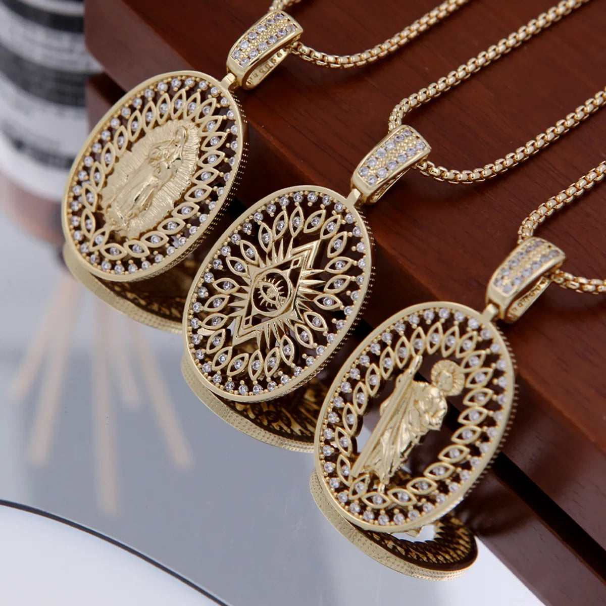 Copper 18K Gold Plated Hollow Out Inlay Virgin Mary Eye Zircon Pendant Necklace