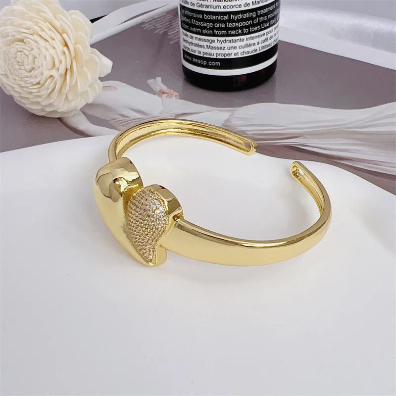 Copper 18K Gold Plated Plating Inlay Heart Shape Zircon Bangle