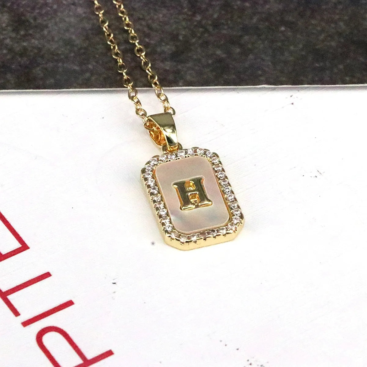 Copper 18K Gold Plated Simple Style Classic Style Plating Inlay Letter Shell Pendant Necklace