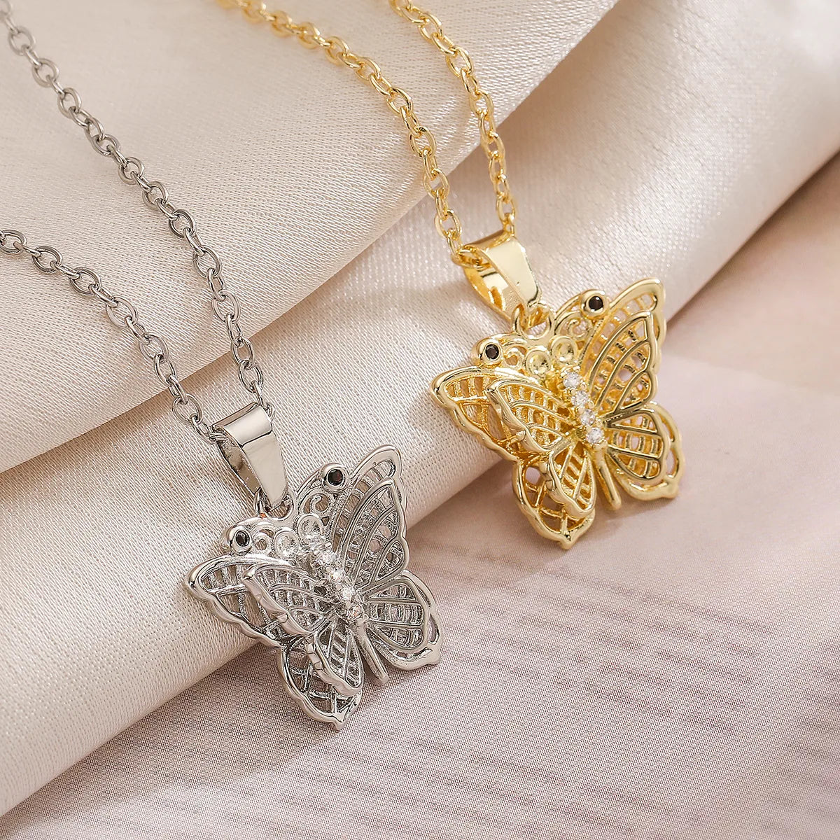 Copper 18K Gold Plated Simple Style Commute Hollow Out Inlay Butterfly Zircon Pendant Necklace