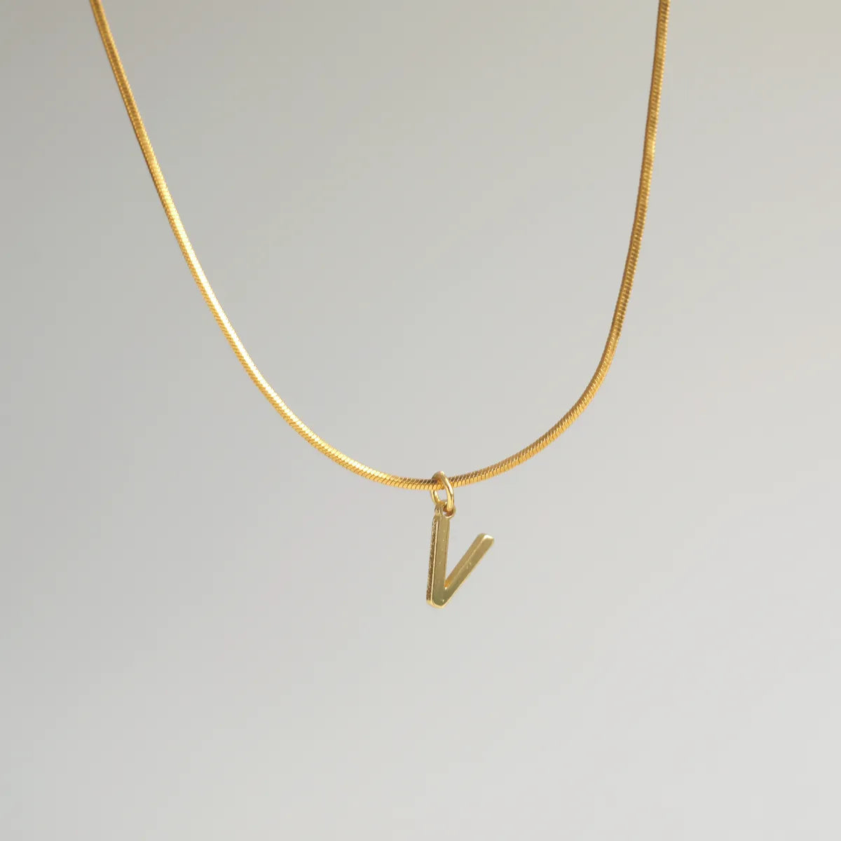 Wholesale Simple Style Commute Letter Copper 18K Gold Plated Pendant Necklace