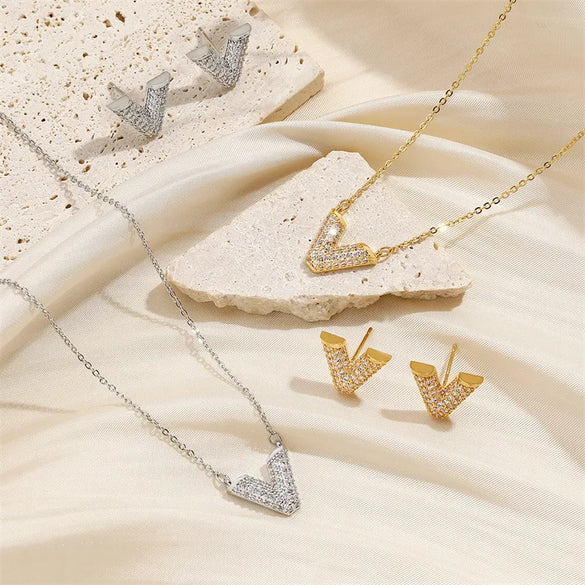 Copper 18K Gold Plated Simple Style Shiny Inlay V Shape Zircon Jewelry Set