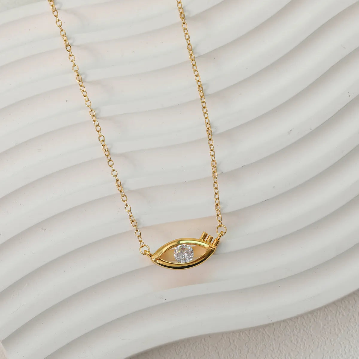 Copper 18K Gold Plated Vacation Simple Style Commute Hollow Out Inlay Devil'S Eye Zircon Necklace