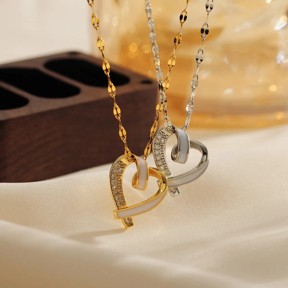 Copper Elegant Lady Classic Style Inlay Heart Shape Solid Color Rhinestones Pendant Necklace