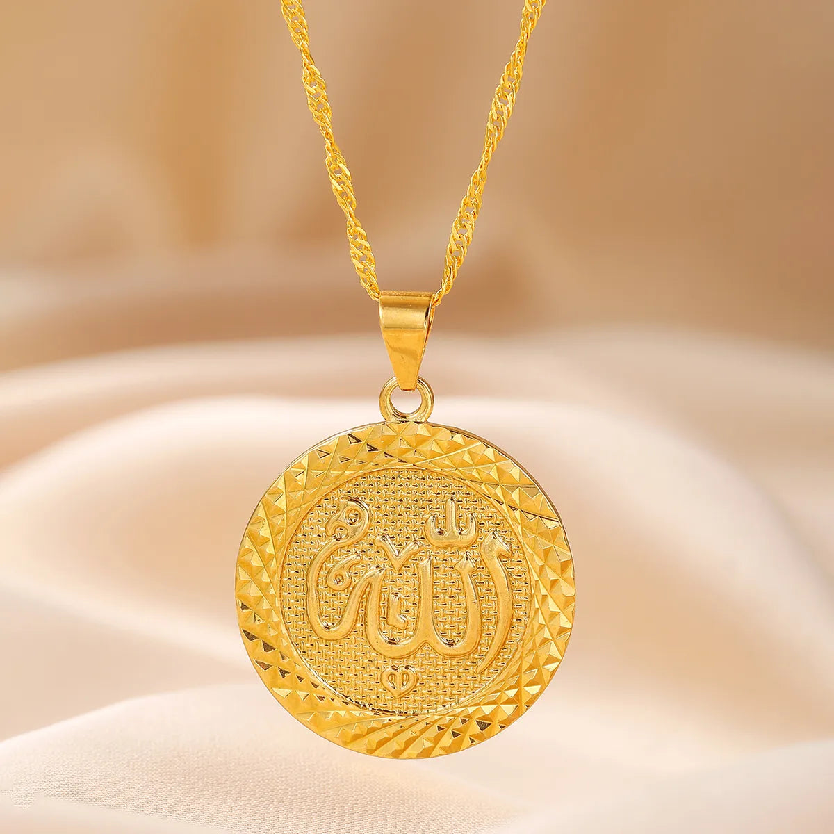 Copper IG Style Modern Style Classic Style Round Letter Solid Color Pendant Necklace