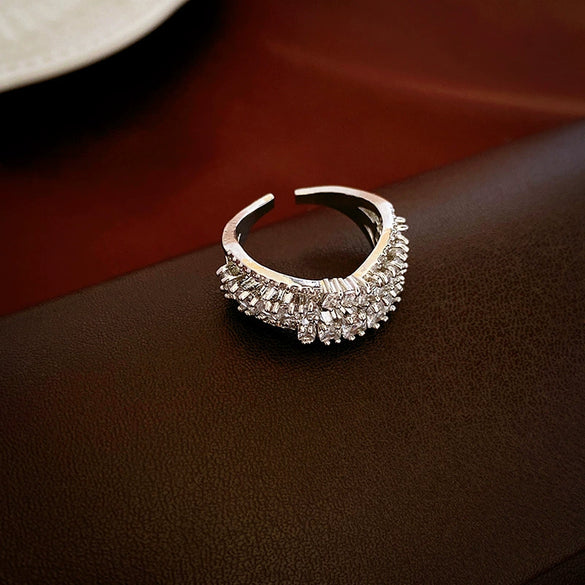 Copper Light Luxury Women's Ring Set With Zirconia Hollow Butterfly Flower Design