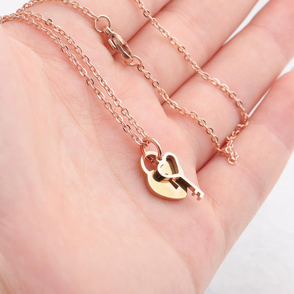Couples Love Concentric Lock And Key Necklace Titanium Steel Heart Pattern Electroplating