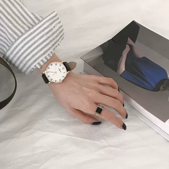Couple's Watch Alloy Case Imitation Leather Strap Stainless Steel Clasp Round Dial Leisure Style