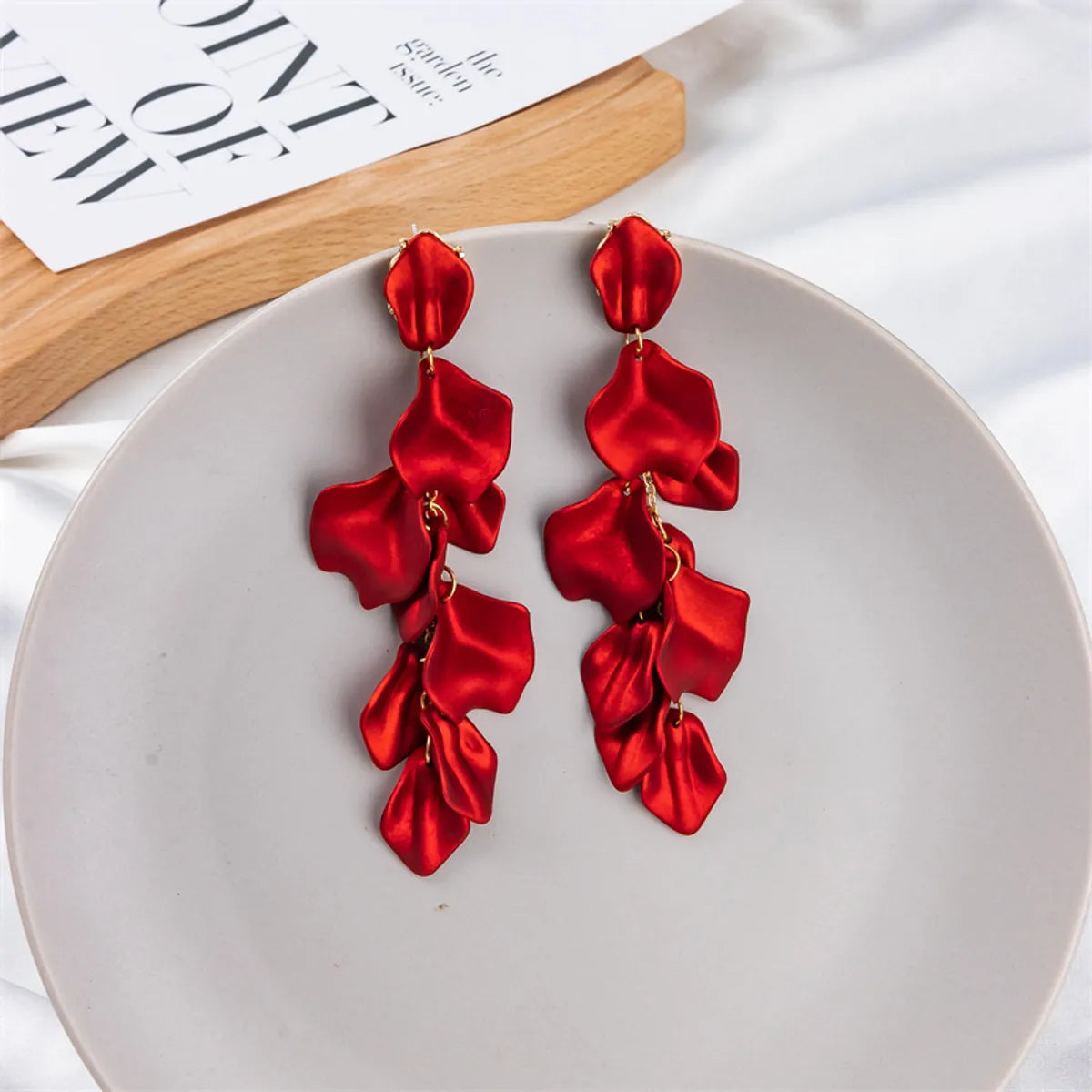 Creative Acrylic Rose Petal Earrings Fashion Earrings