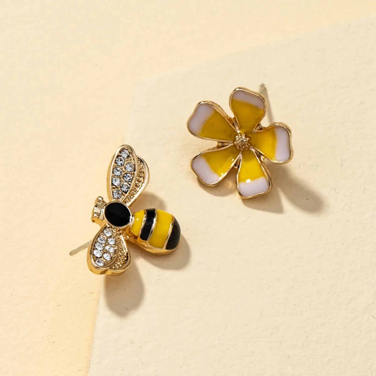 Creative Bee Flower Earrings