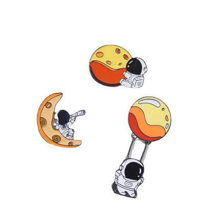 Creative Cartoon Aerospace Series Astronaut Planet Alloy Brooch