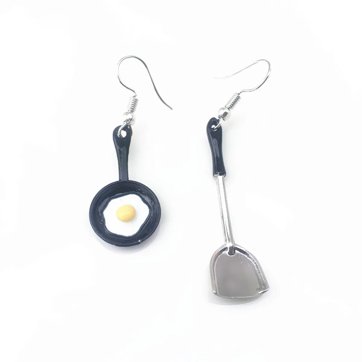 Creative Egg Basket Spatula Flat Bottom Omelette Exaggerated Fun Asymmetric Earrings