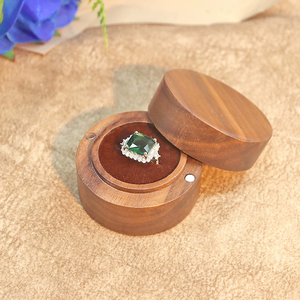 Creative Solid Wood Round Ring Box Black Walnut Jewelry Storage Gift Box With Flannel Lining And Engraved Craftsmanship