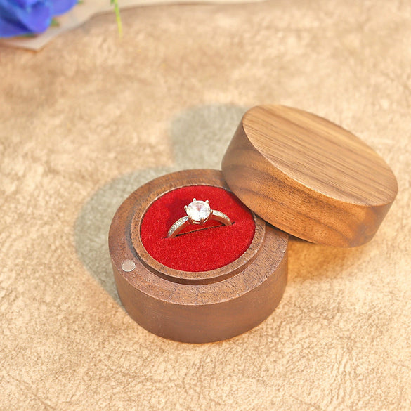 Creative Solid Wood Round Ring Box Black Walnut Jewelry Storage Gift Box With Flannel Lining And Engraved Craftsmanship