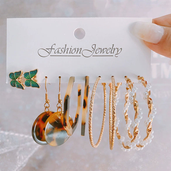 Creative Vintage Circle Earrings Set With Acrylic Butterfly Pendant Crystal And Alloy Micro Inlay