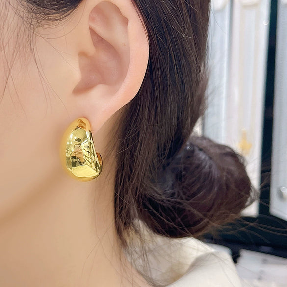 Crescent Geometric Copper Ear Studs For Women With Electroplating Treatment Simple Highend Fashion Design