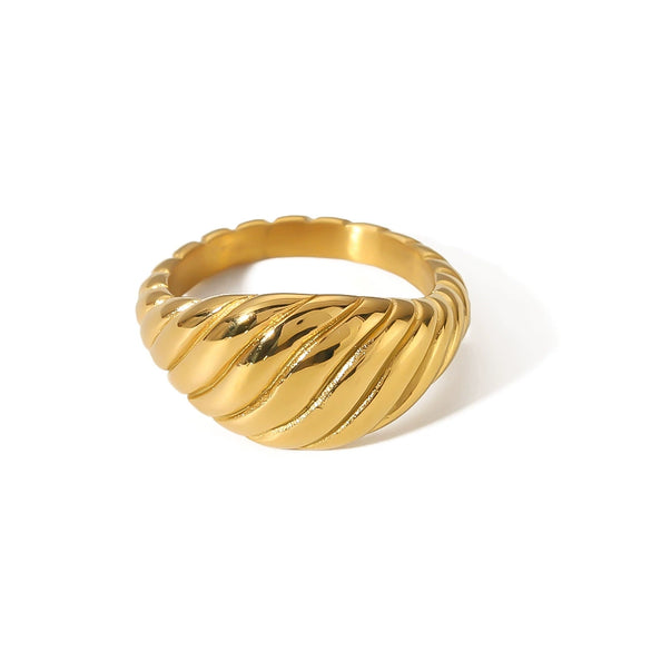Croissant Pleated Stainless Steel 18K Gold Plated Retro Ring For Women With Geometric Design