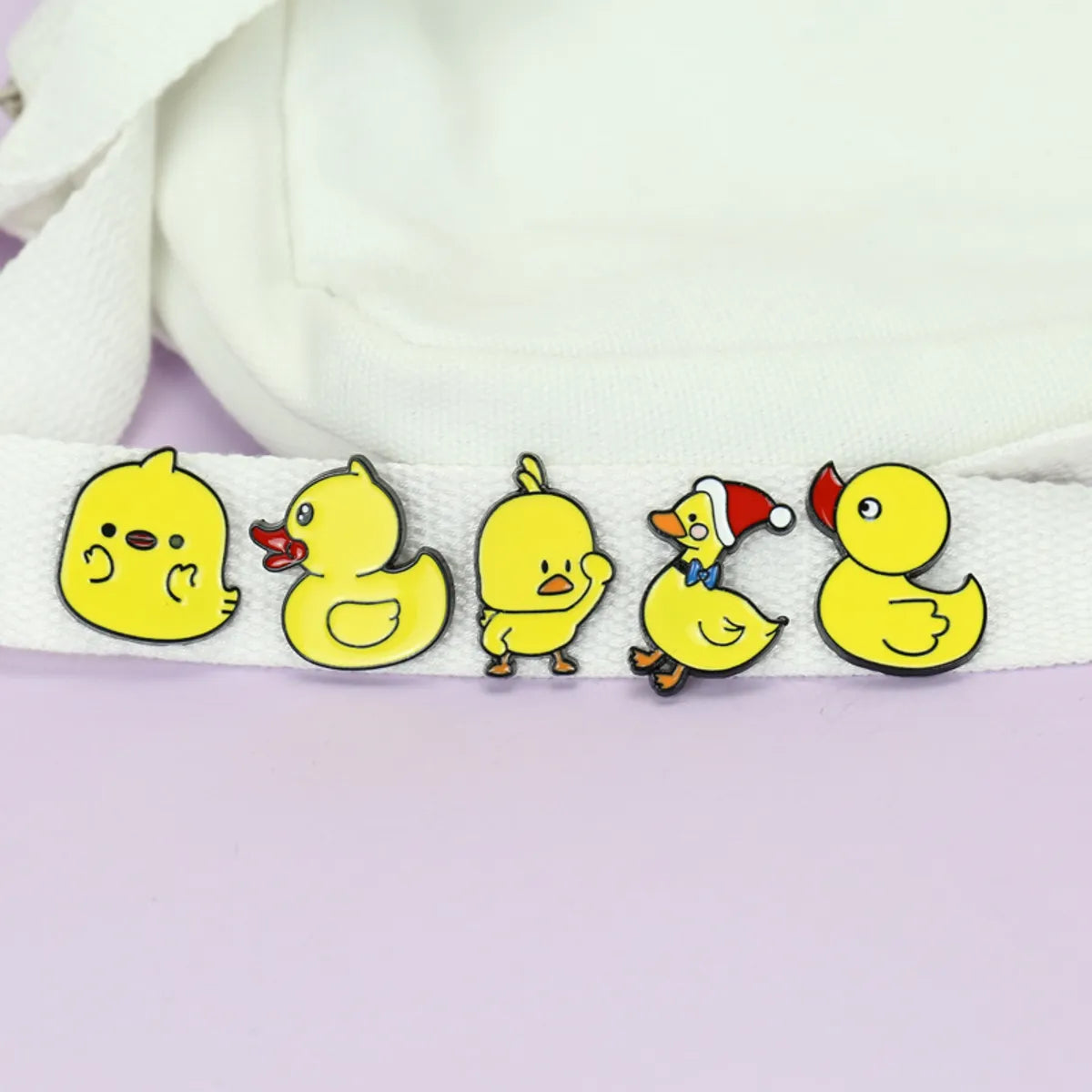 Cute Cartoon Duck Dripping Oil Alloy Brooch