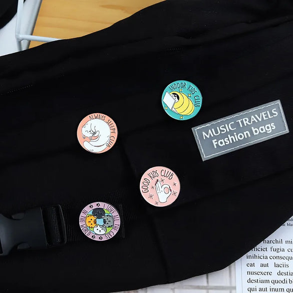 Cute Cartoon Letter Alloy Plating Unisex Brooches