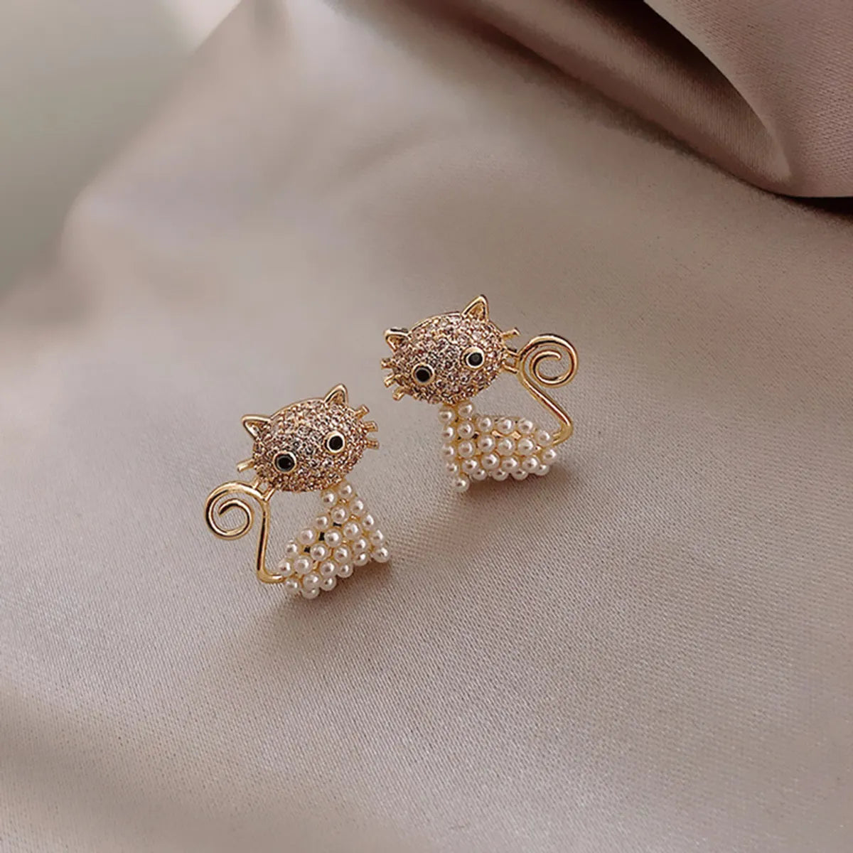 Cute Cat Alloy Inlay Artificial Pearls Rhinestones Women's Ear Studs 1 Pair