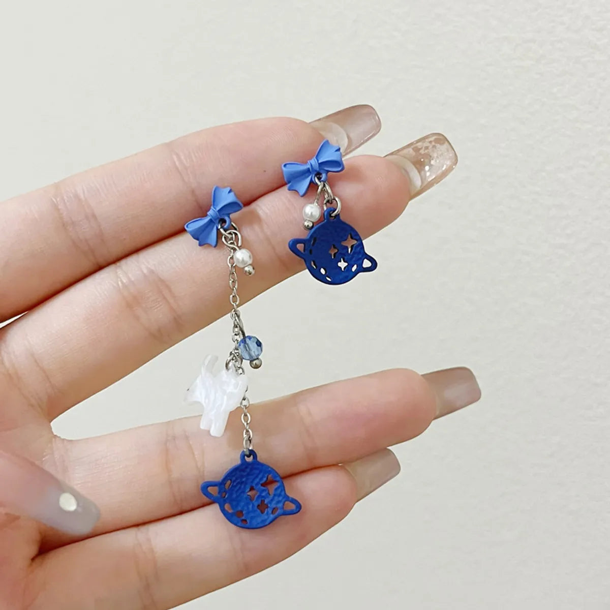 Cute Cat Alloy Resin Stoving Varnish Artificial Pearls Drop Earrings