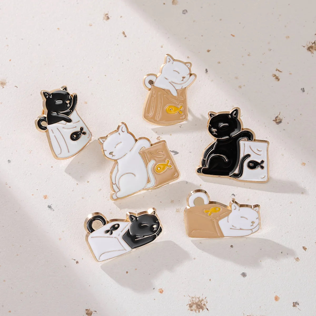 Cute Cat Alloy Stoving Varnish Unisex Brooches