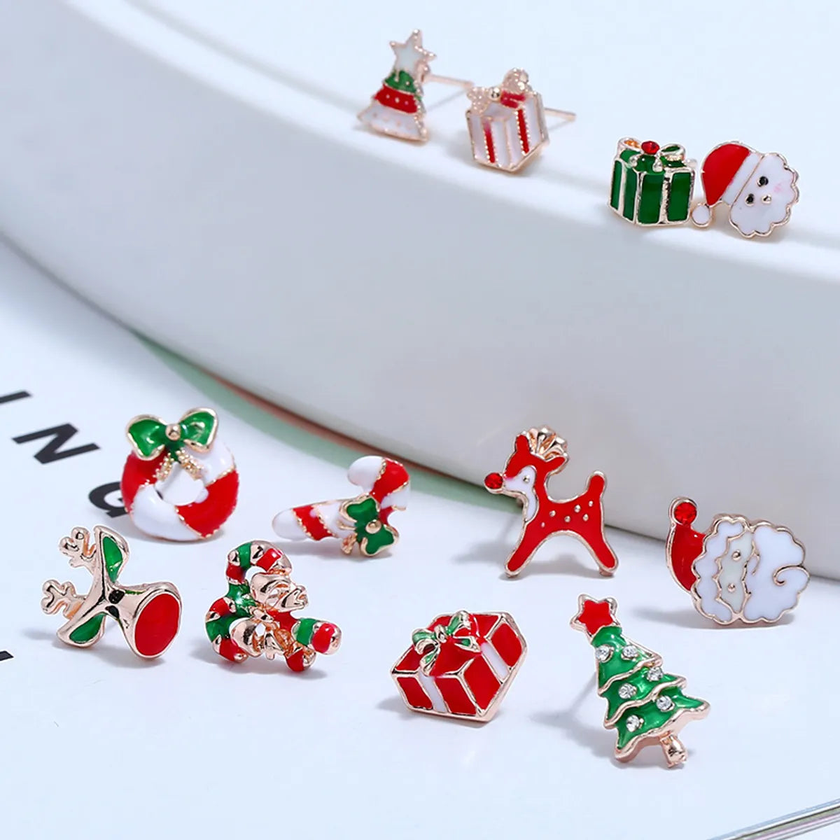 Cute Christmas Tree Santa Claus Gift Box Alloy Enamel Inlay Rhinestones Women's Ear Studs 1 Pair