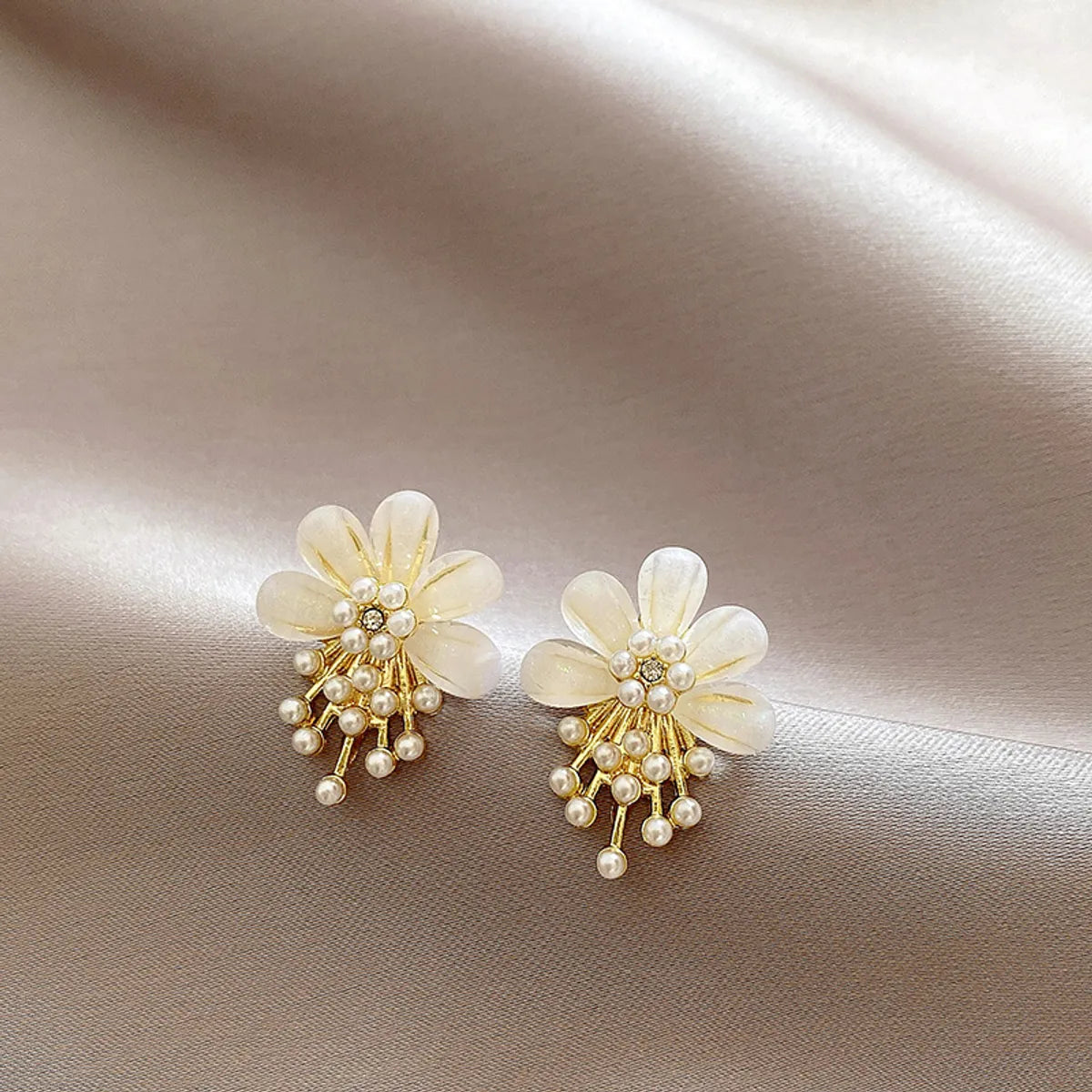 Cute Flower Alloy Plating Women'S Drop Earrings 1 Pair