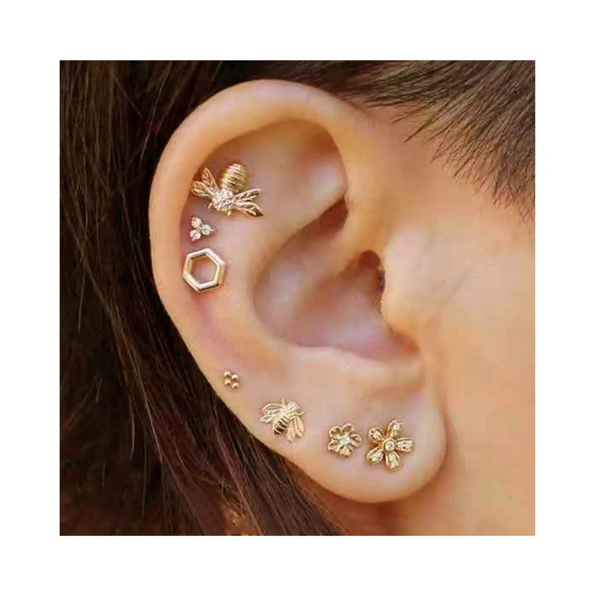 Cute Flower Bee Alloy Plating Rhinestones Women'S Ear Studs 1 Set