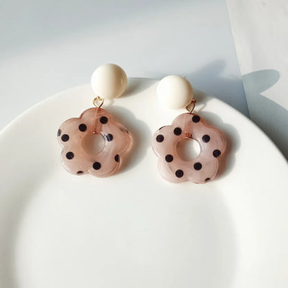 Cute Flower Synthetic Resin Drop Earrings