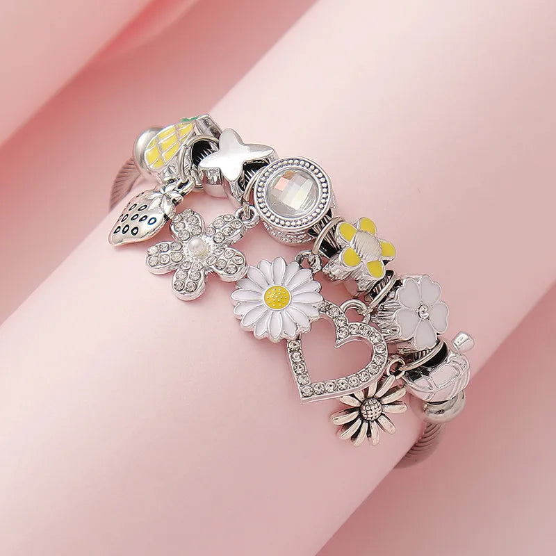 Cute Lady Sweet Heart Shape Strawberry Daisy Rhinestones Alloy Copper Wholesale Bangle