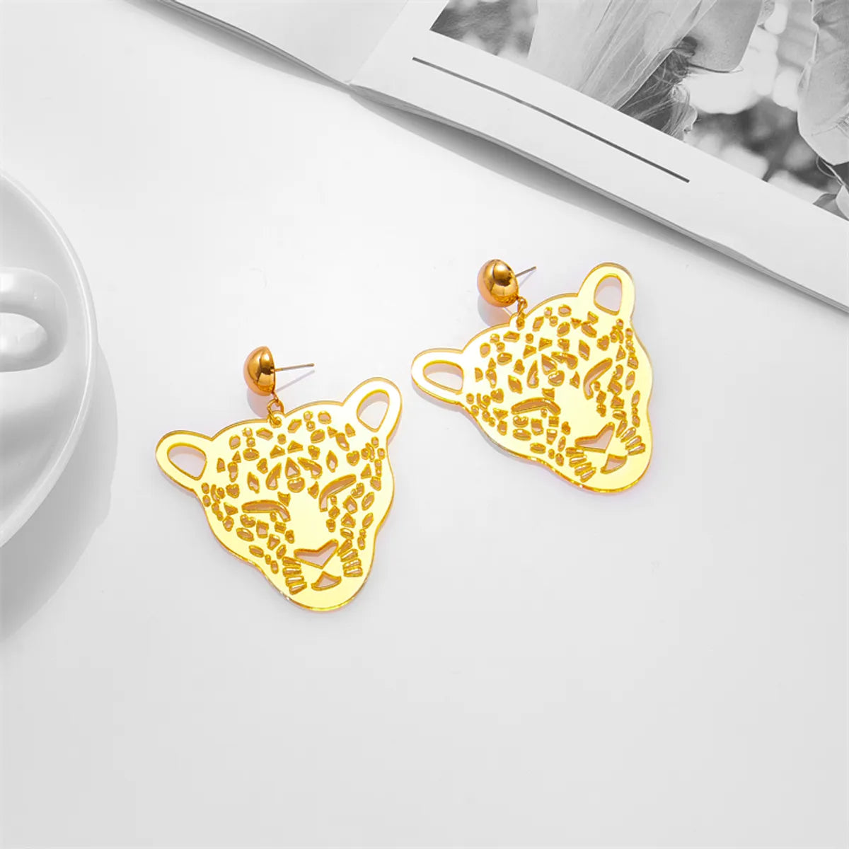 Cute Leopard Arylic Hollow Out Women's Dangling Earrings 1 Pair